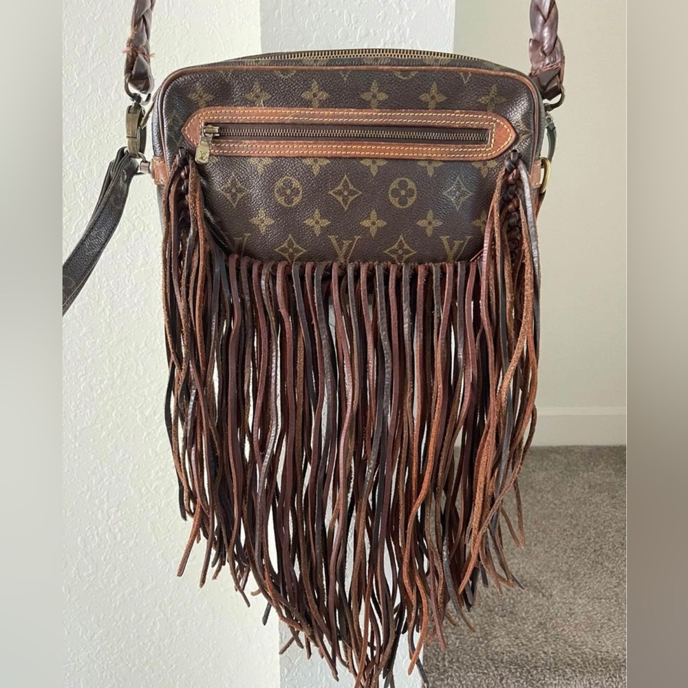 Vintage boho fringe Louis Vuitton shoulder bag